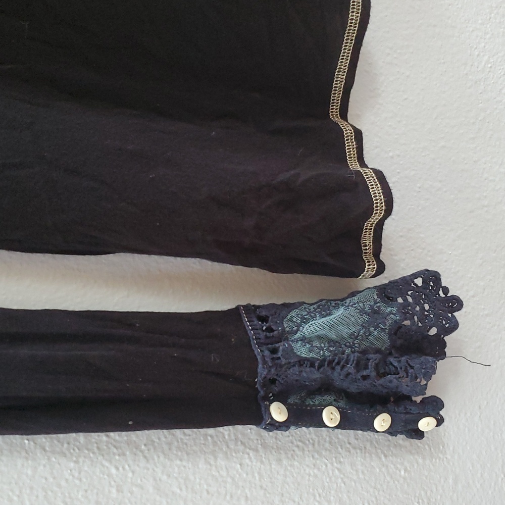 Scrapbook Victorian Lacy Long Sleeve Top - Picture 3 of 9